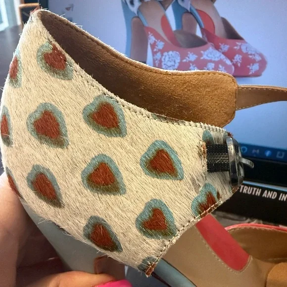 John Fluevog Red and Cream Embroidered Heels - Picture 4 of 11